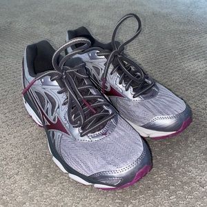 mizuno wave inspire 14